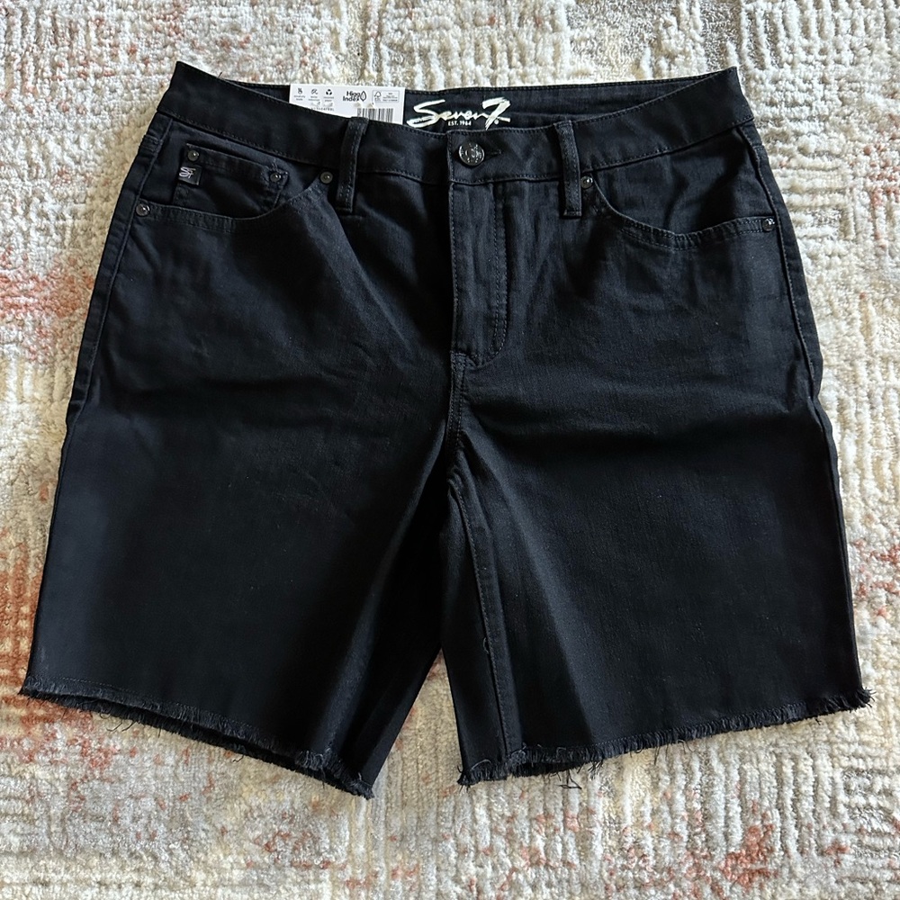 Short jeans pants from Seven7
